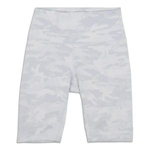 Lululemon Wunder Under Biker Shorts in Incognito Camo Jacquard Alpine White 10”
